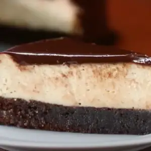 Brownie Bottom Cheesecake: A Decadent Dessert Delight