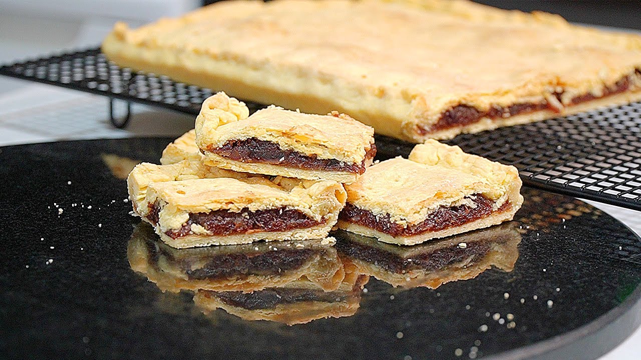 Old Fashioned Buttery Date Slice – A Sweet Treat Everyone Loves