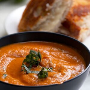 Slow-Cooker Roasted Tomato Basil Soup