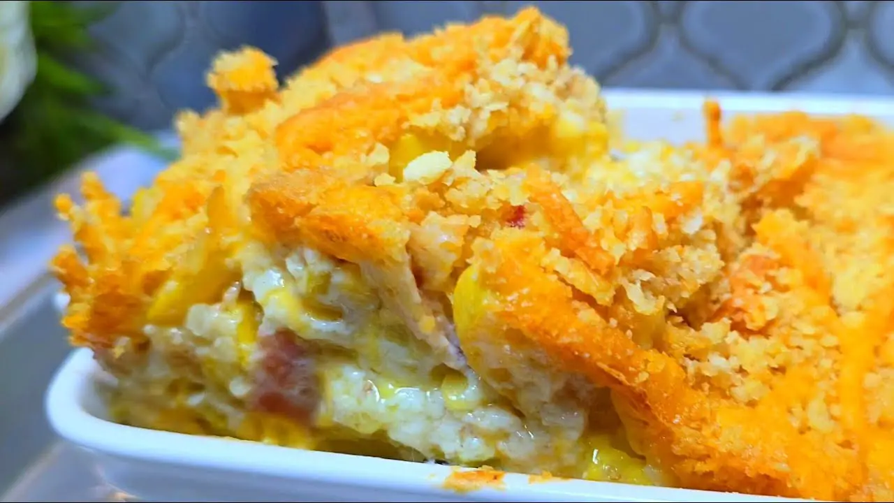 This Casserole makes a delicious meal | Yellow Squash CASSEROLE RECIPE