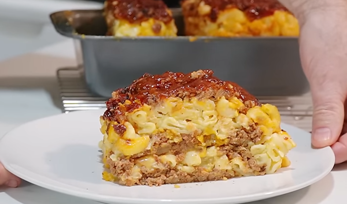 there's a way to make your favorite comfort foods even better? A dish that combines the savory richness of meatloaf with the creamy, cheesy goodness of mac and cheese? You might think it sounds too good to be true—but trust me, this Mac and Cheese Meatloaf is a game-changer.